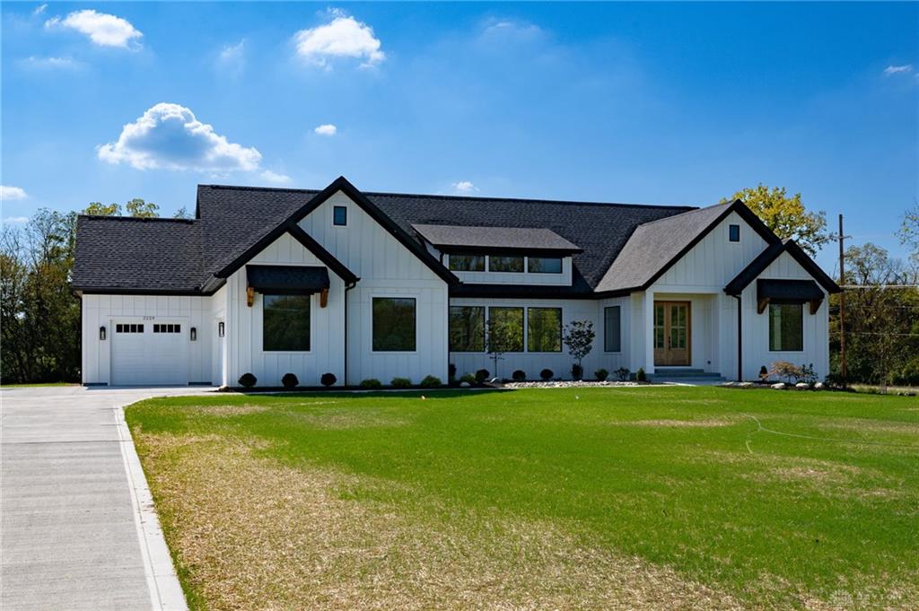 Catalyst-Custom-Homes-exterior master custom closet redesign