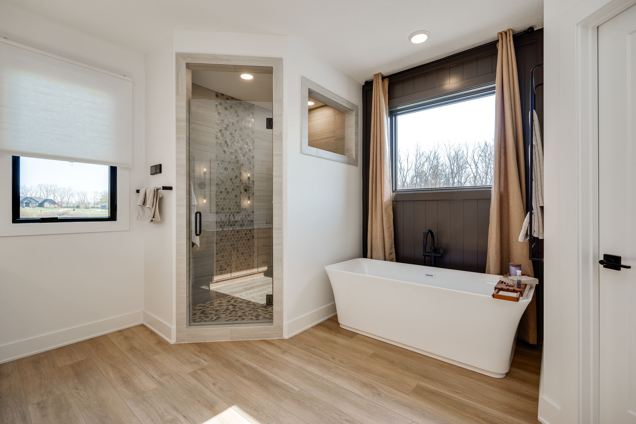 Luxury-Custom-Homes-in-Lebanon-Legendary-Way---bathroom