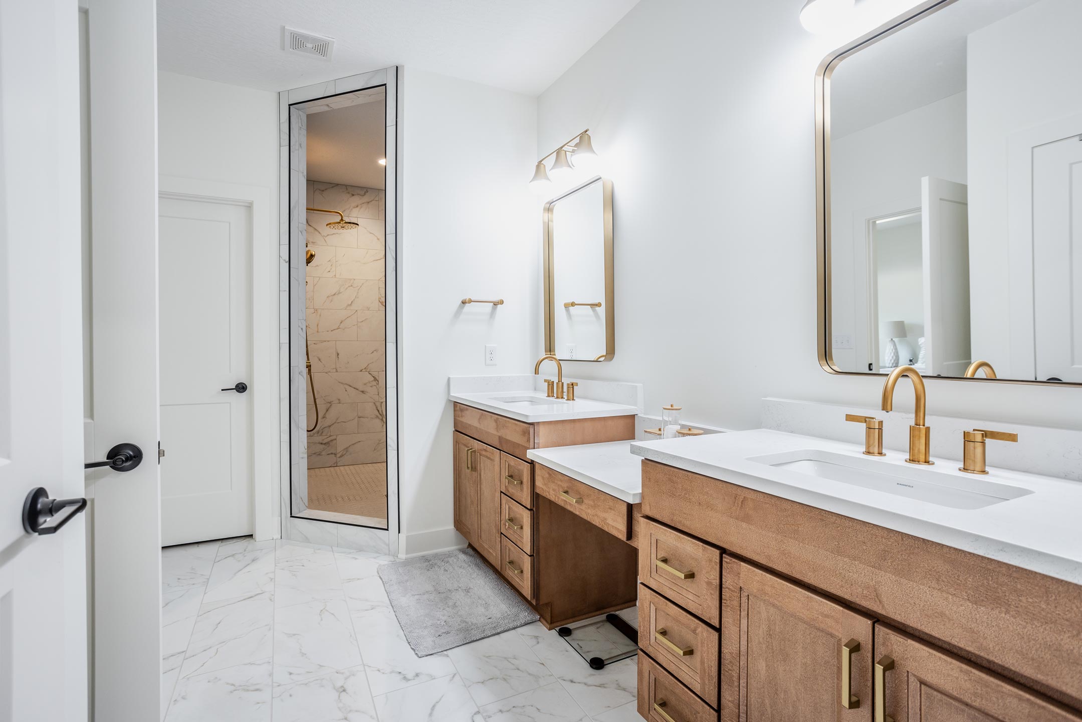 Luxury-Custom-Homes-in-Lebanon-Legendary-Way---bathroom